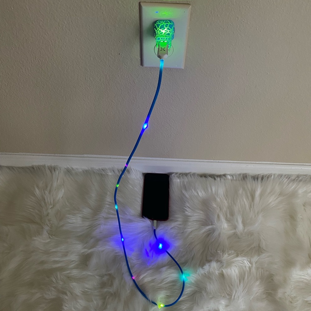 Blue Responsive (iPhone) Car Charger With Free Power Block